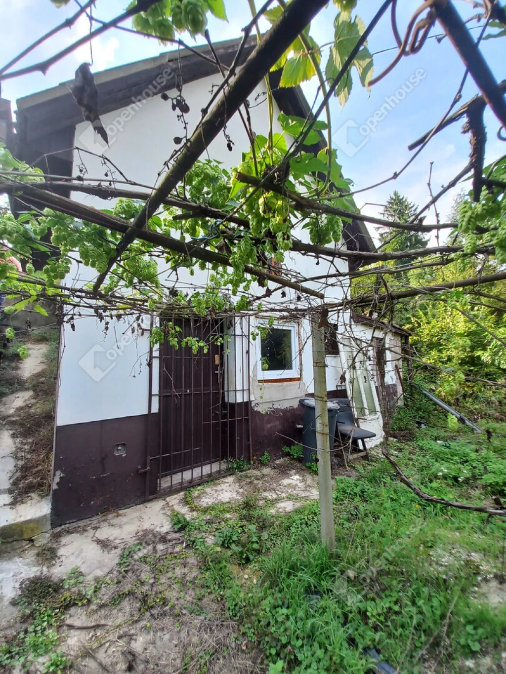 Hétvégi ház eladó Kaposváron, a Zselic kertvárosban.