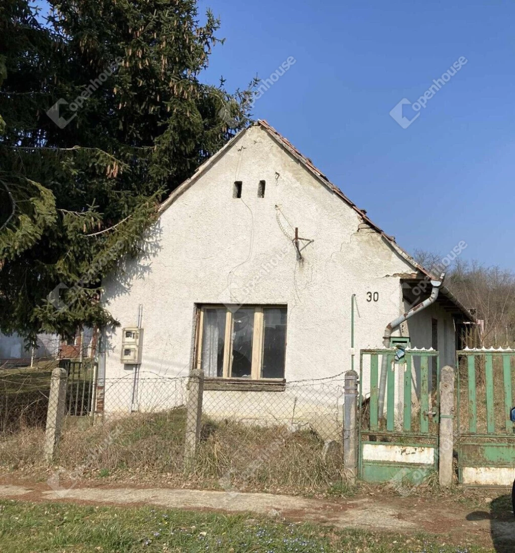 Vidéki élet, ahogy megálmodtad – Mernyén vár rád ez a felújítandó parasztház!