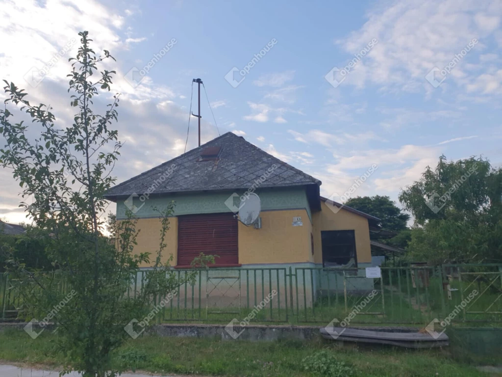 Kálmáncsán családi ház eladó
