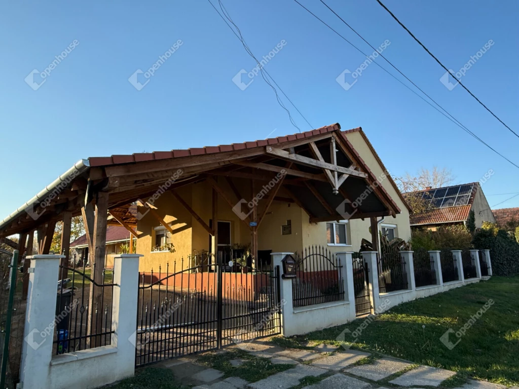 Kétgenerációs családi otthon a Deseda közelében – Somogyaszalón eladó!