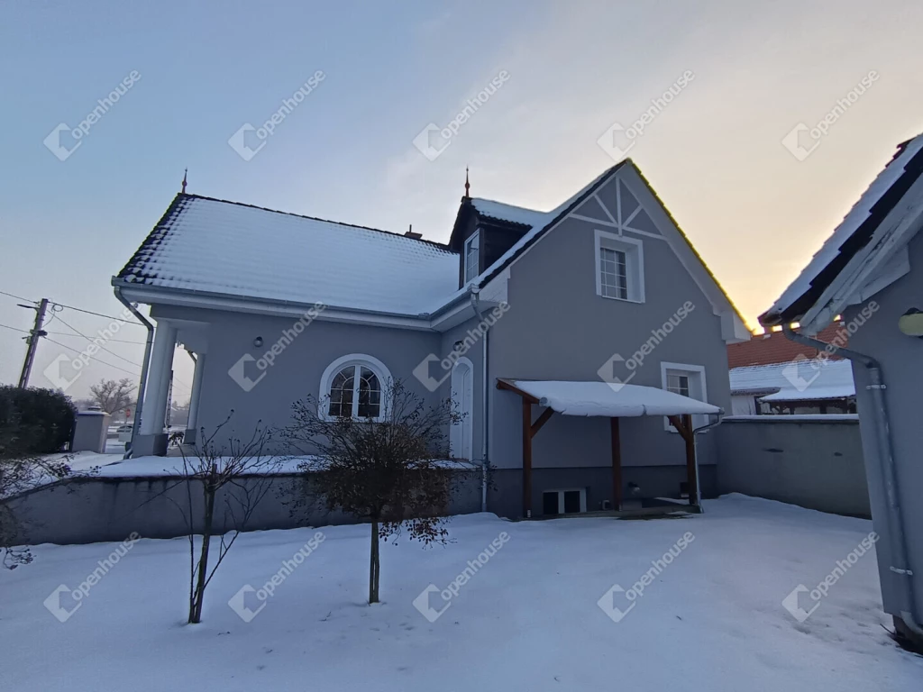 Befektetők figyelem! 278 m²-es, Böhönyén 7 szobás ingatlan üzleti potenciállal