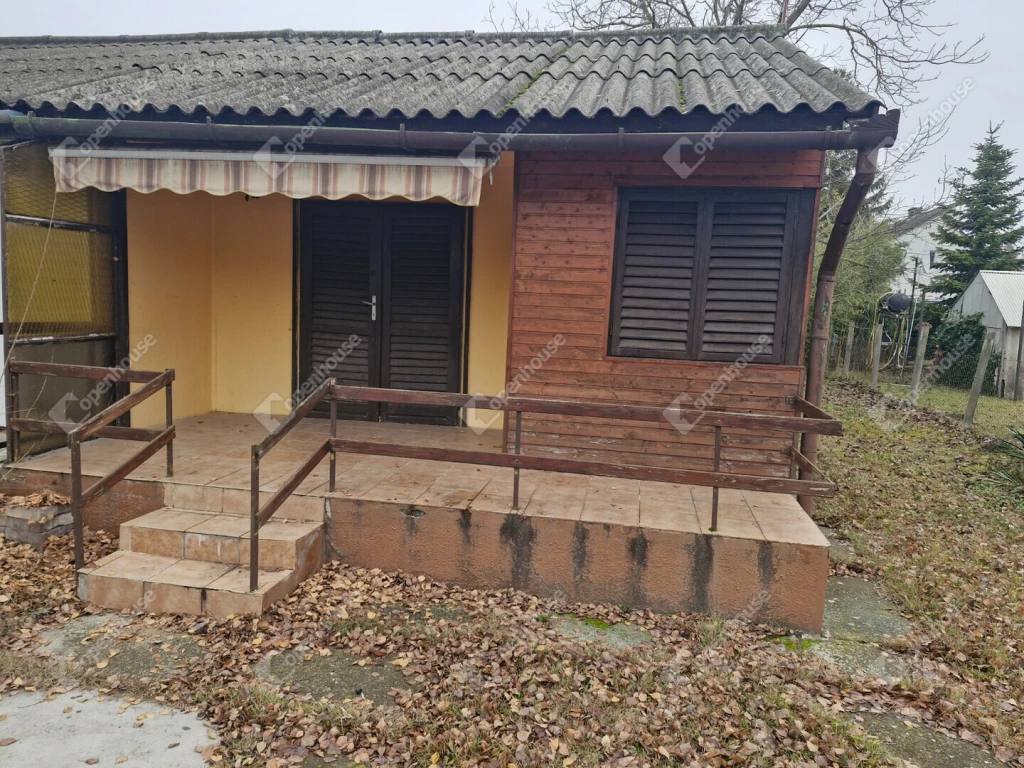 Kezdje a nyarat saját balatoni nyaralójában! – Csend, strand, szabadság.