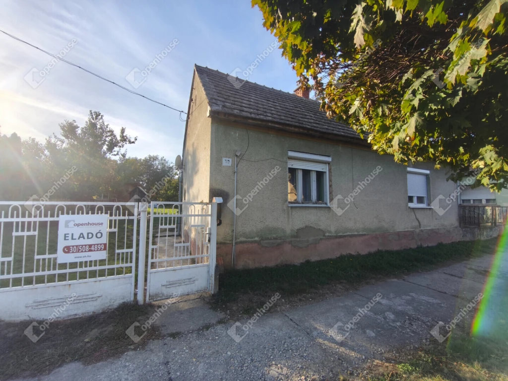 Kis fenntartású otthon nagy kerttel, Somogy vármegyében, Böhönyén