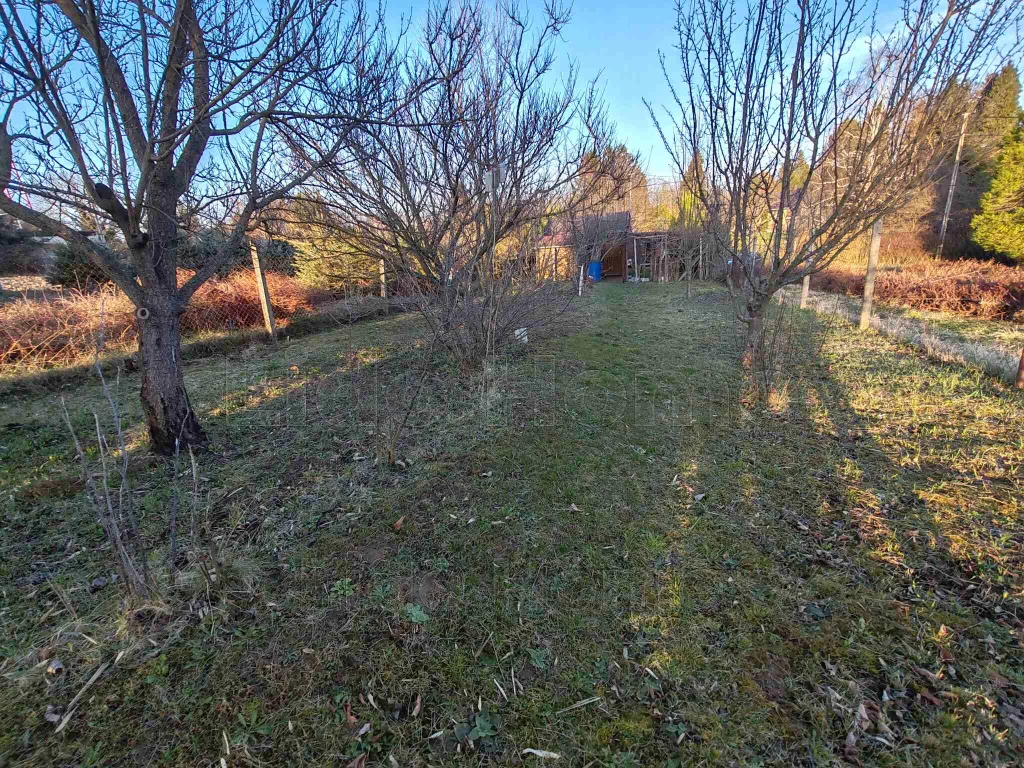 Galambokon ZÁRTKERT eladó