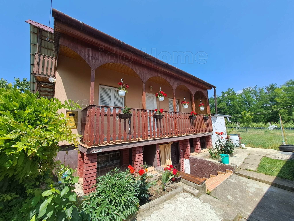 Eladó gyönyörű zártkerti ingatlan Zalakaroson!