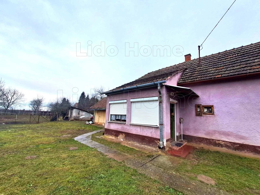 Felújítandó ház Zalakomárban, nagy kerttel, jó elhelyezkedéssel