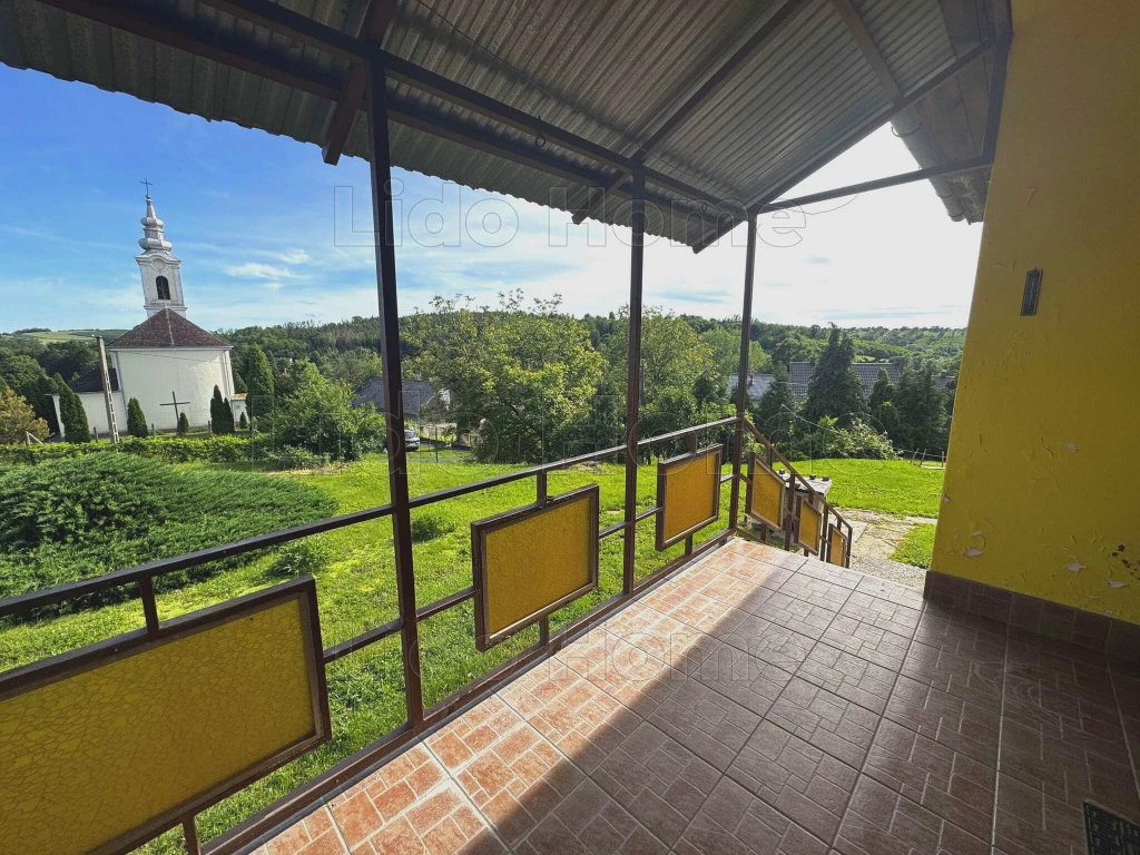 PANORÁMÁS CSALÁDI HÁZ ELADÓ Liszó szívében - tágas terek, nyugalom és lehetőség