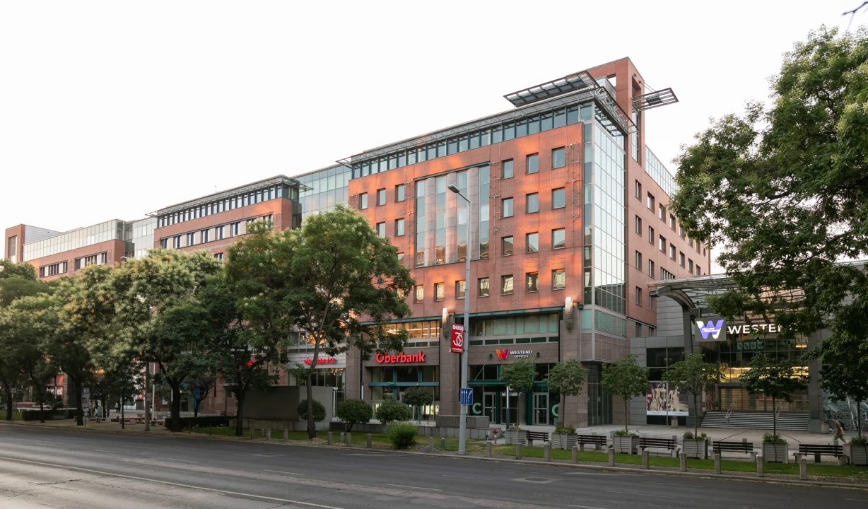 Kiadó a, Budapest VI. kerület, Váci út 1-3