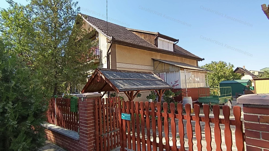 For sale holiday house, summer cottage, Cserkeszőlő