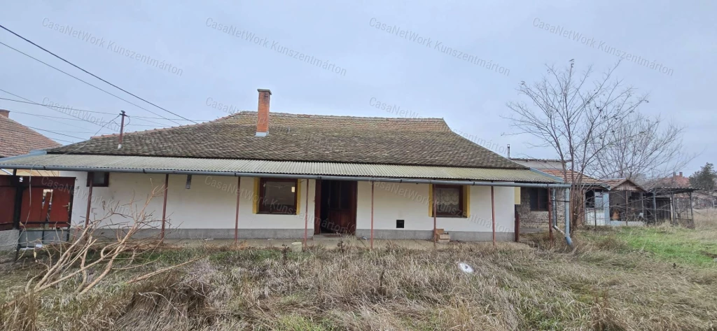 Kunszentmártonban eladó családi ház