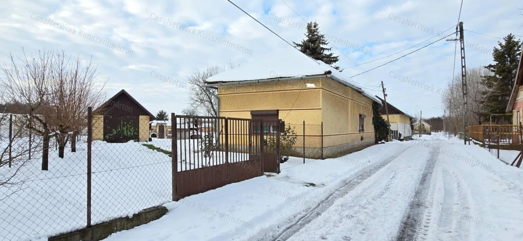 Cserkeszőlőn eladó 2 szobás, felújítandó "kivett tanya"