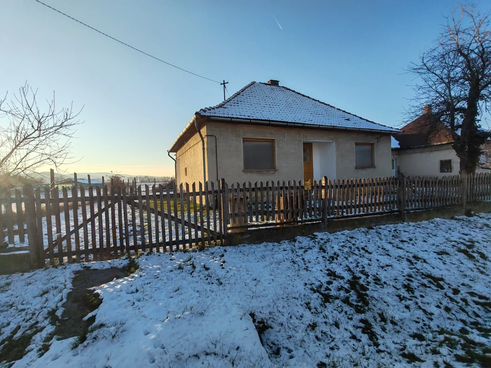 For sale house, Váralja