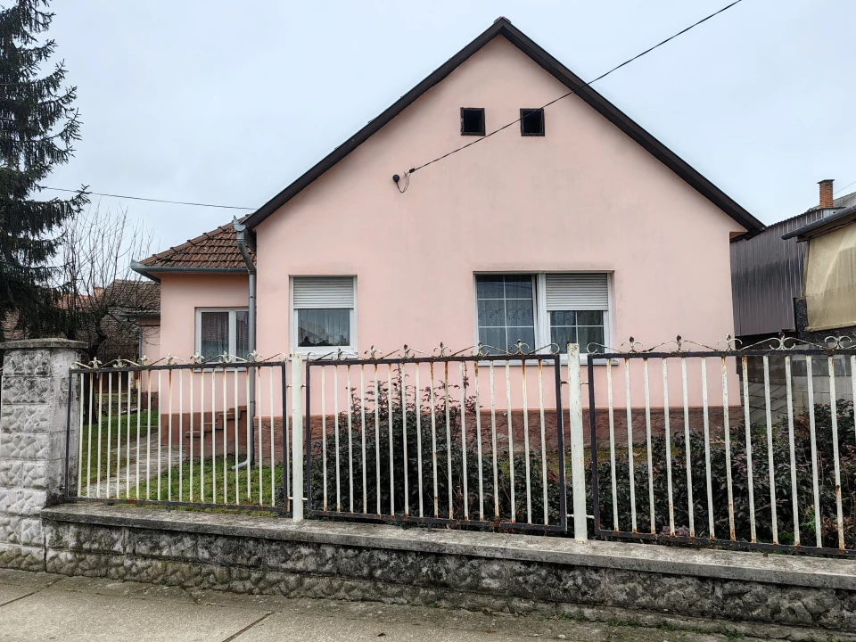 For sale house, Nagymányok