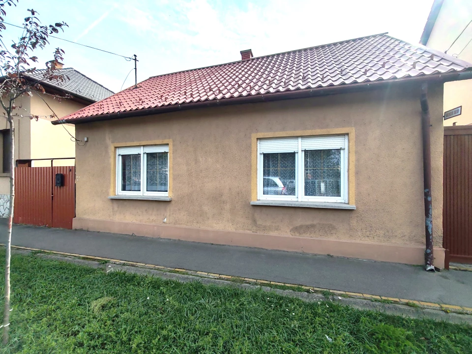 Eladó családi ház, Bonyhád