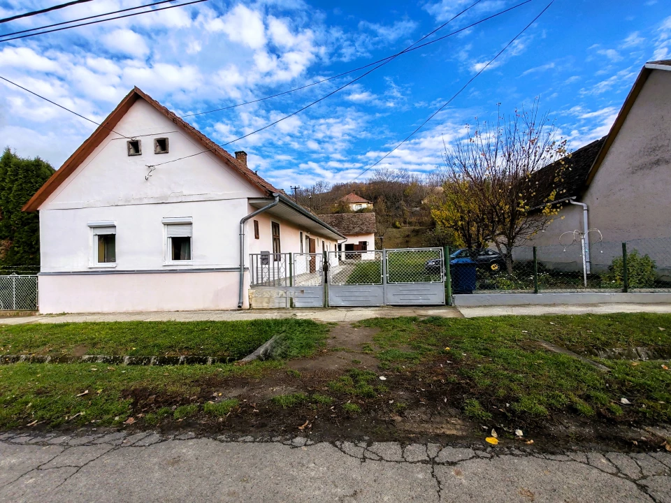 For sale house, Máza