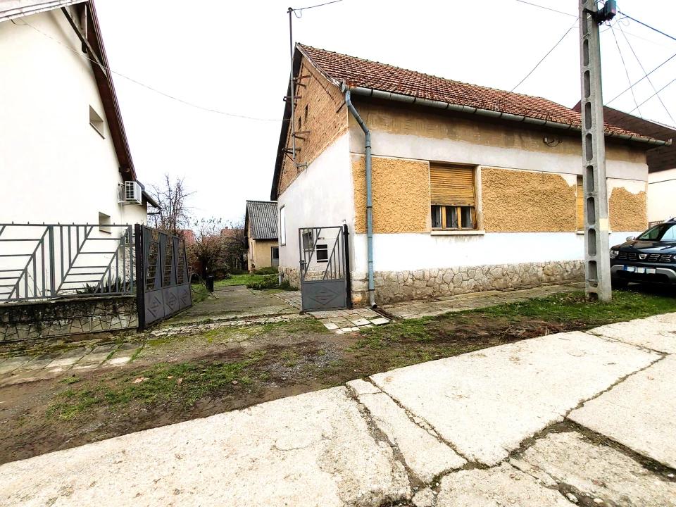 Eladó családi ház, Nagymányok