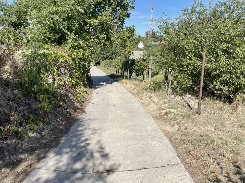 Eladó építési telek, Szekszárd