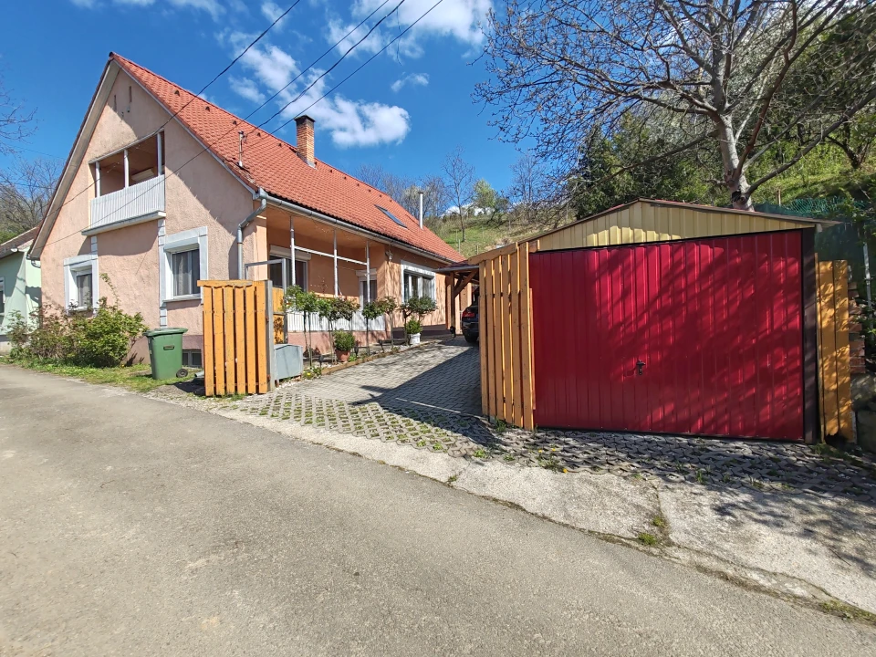 Eladó családi ház, Szászvár