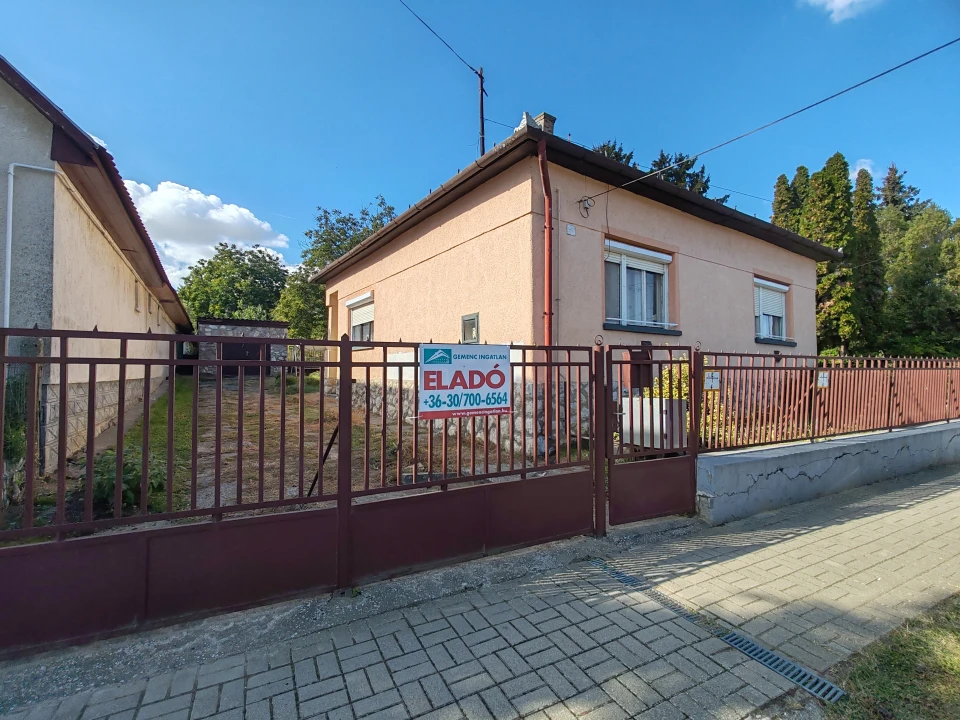 Eladó családi ház, Kakasd