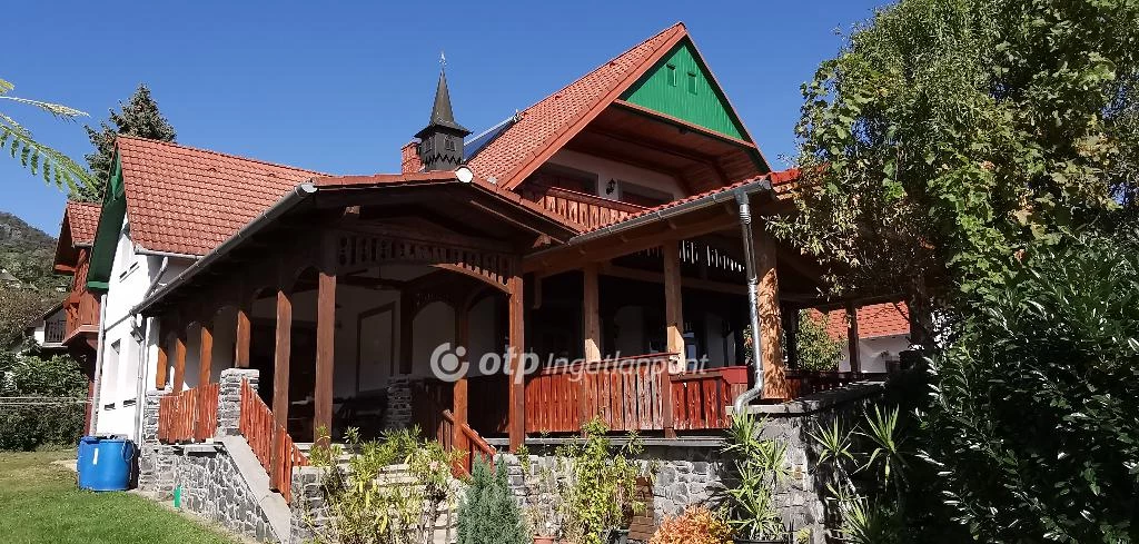 Eladó családi ház, Badacsonytomaj, panorámás