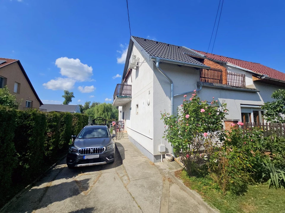 For sale semi-detached house, Pécel, Isaszegi út