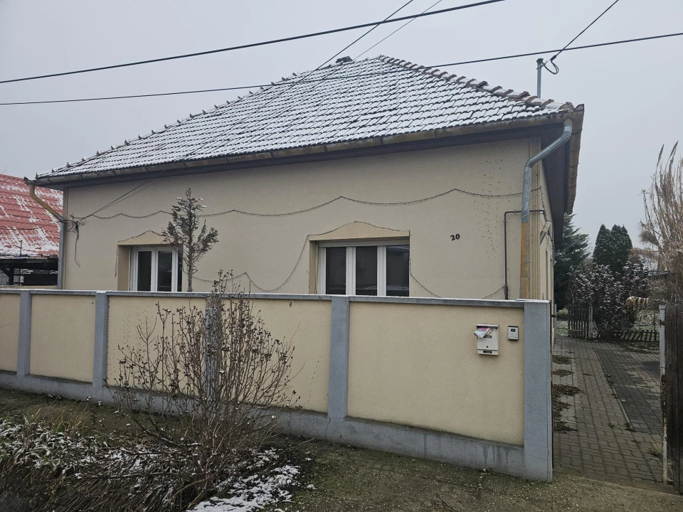 Eladó családi ház, Üllő