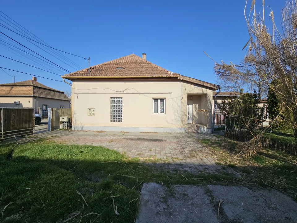 Eladó családi ház, Üllő