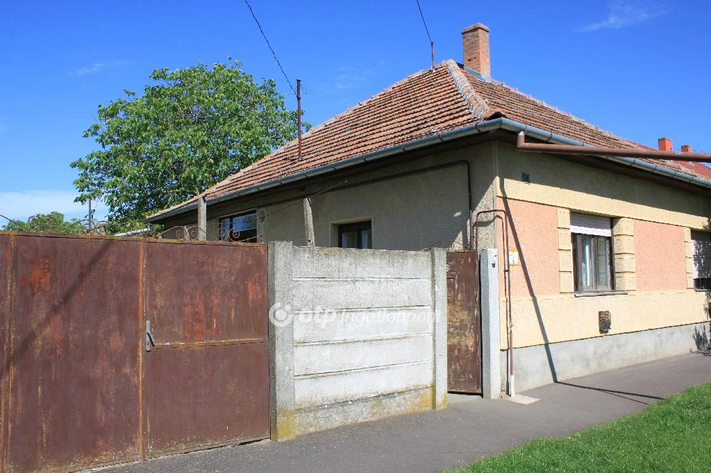 For sale house, Mezőberény