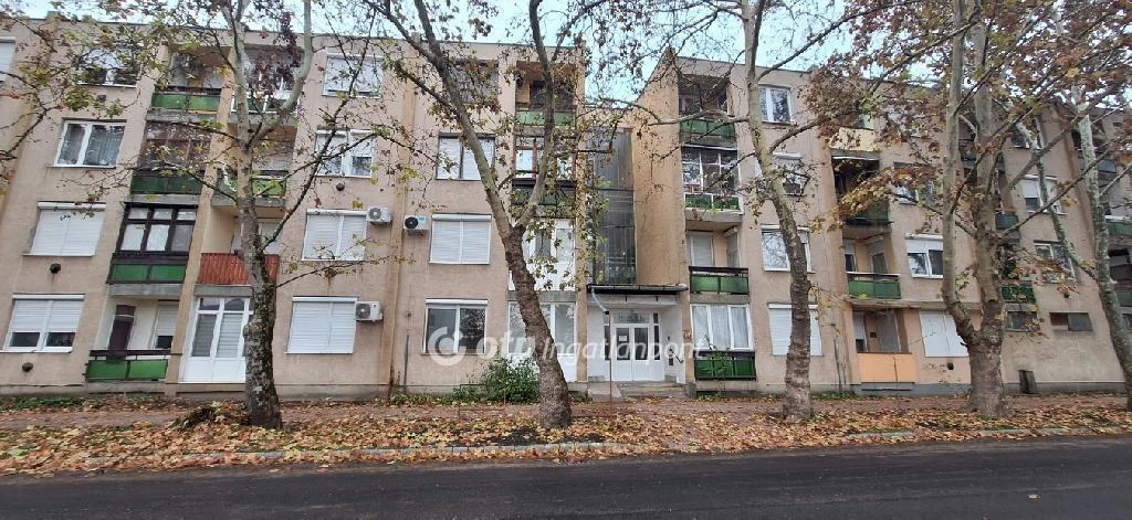 For sale brick flat, Szeghalom