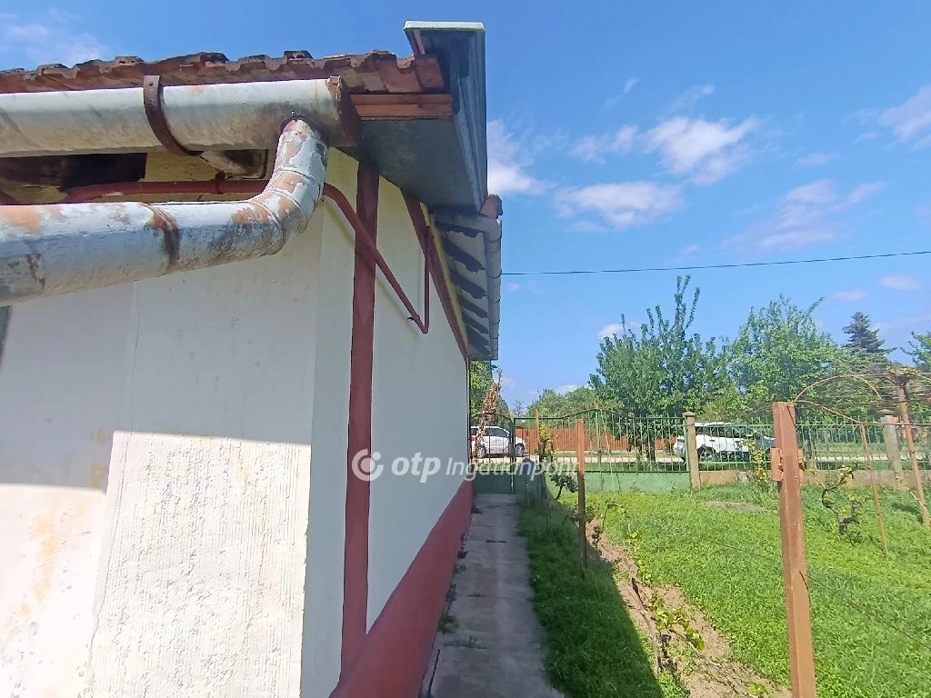 Eladó Ház, Hunya
