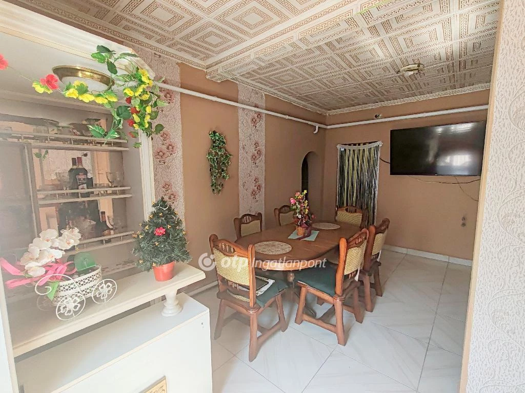 Eladó Ház, Kőtelek