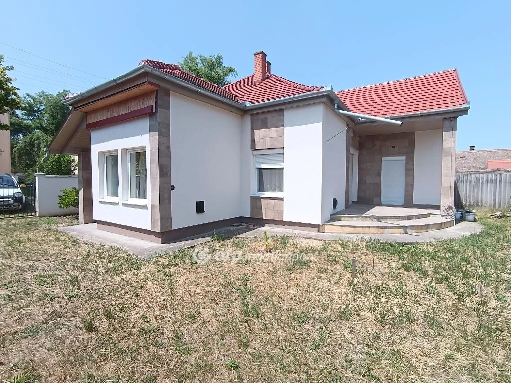 Eladó Ház, Kunhegyes