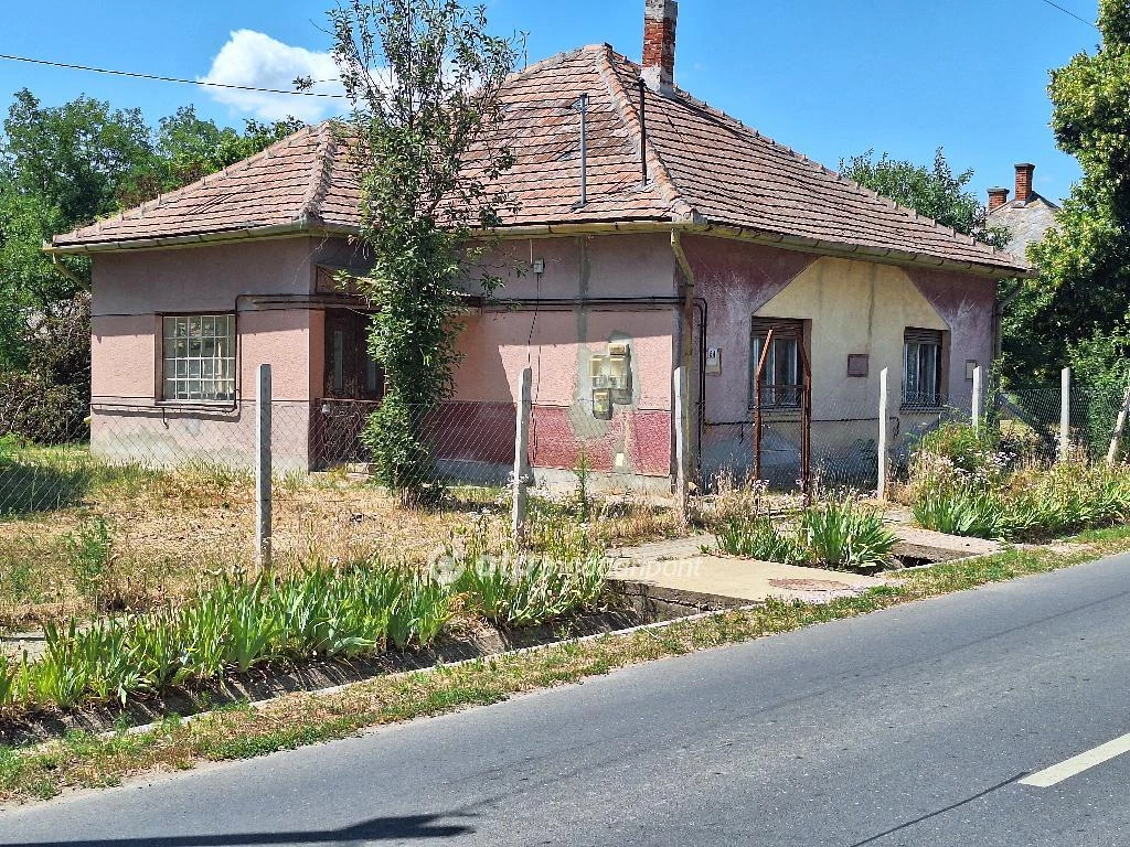 Eladó Ház, Tiszaszentimre