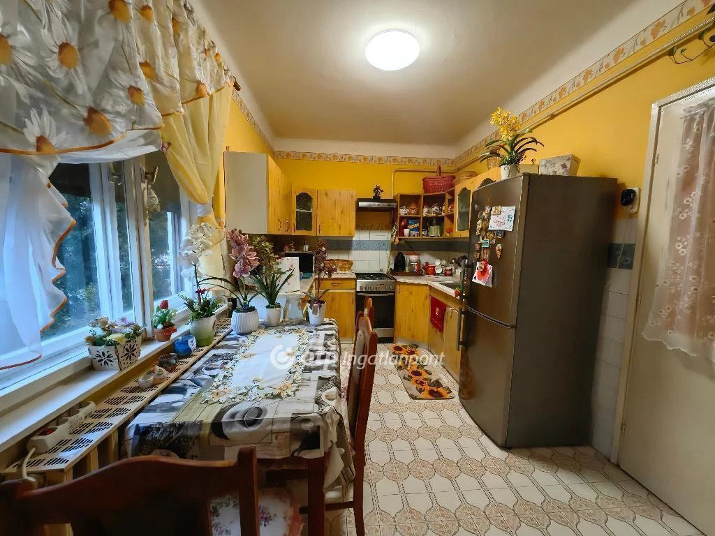 Eladó Ház, Törökszentmiklós