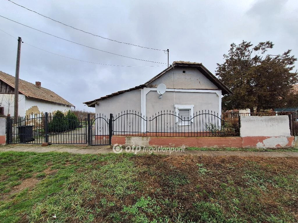 Eladó Ház, Tiszaigar
