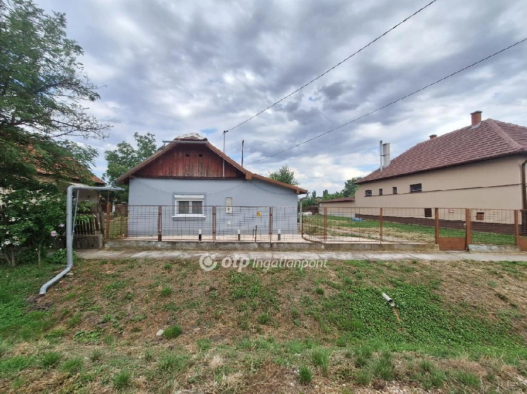 Eladó Ház, Szeghalom