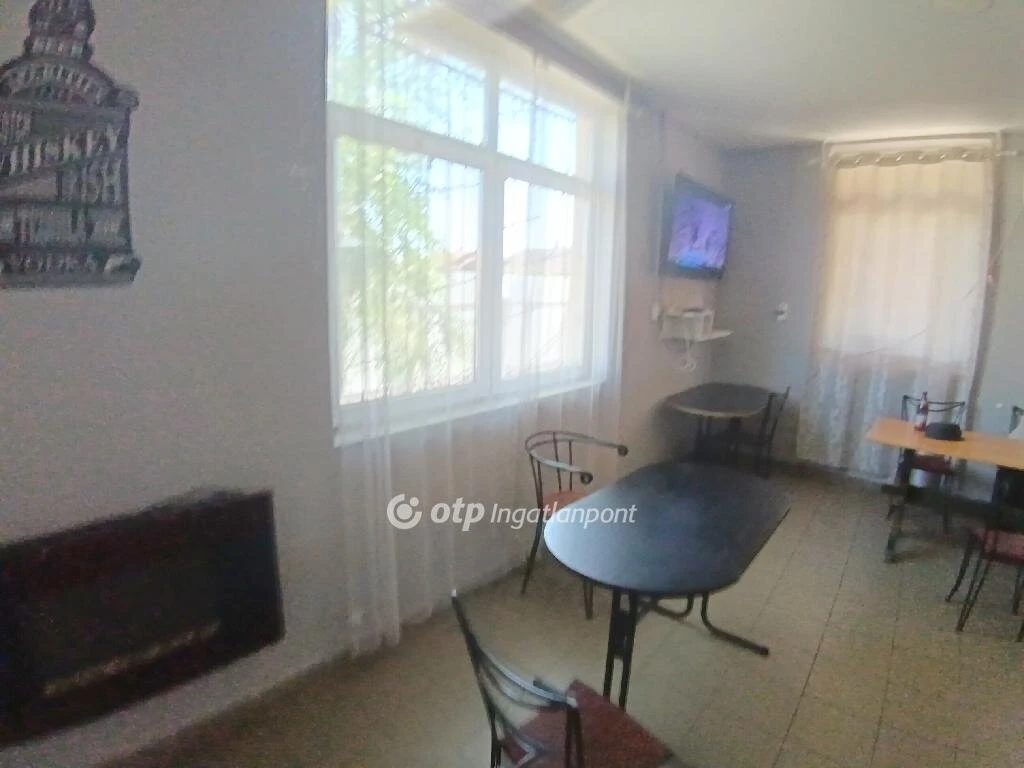 Eladó Étterem, Kisújszállás
