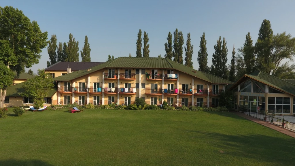 Eladó Vendéglátás, Fonyód 8.750.000.000 Ft