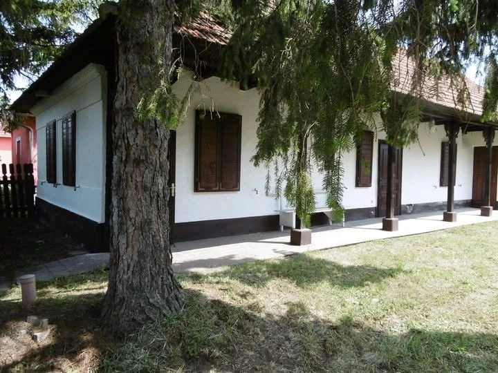 Eladó családi ház, Mezőkeresztes