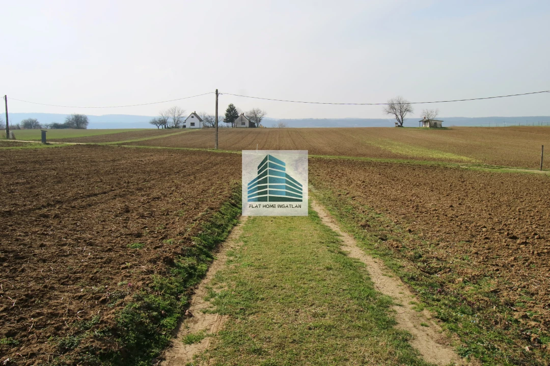 Eladó zártkert, Balatonendréd