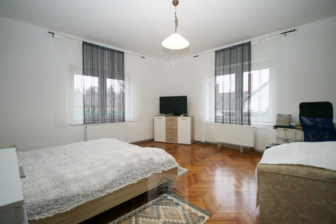 Eladó családi ház, Pacsa