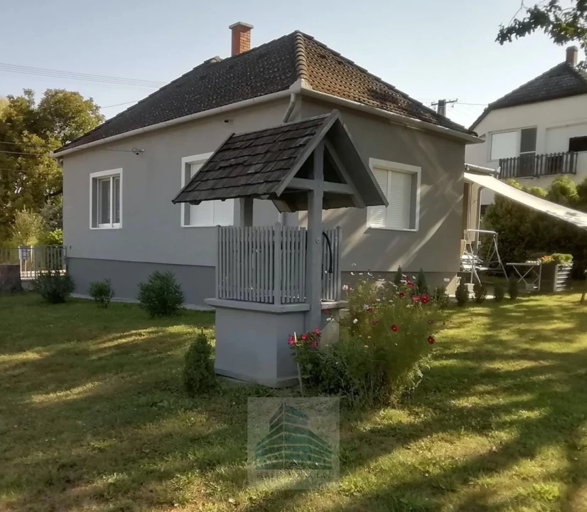 Eladó családi ház, Pacsa