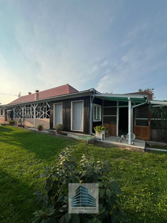 Eladó családi ház, Szentpéterúr