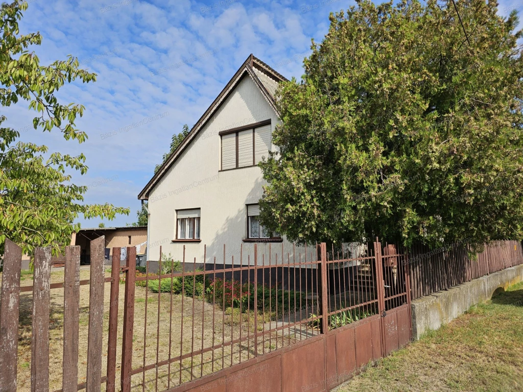 For sale house, Tázlár