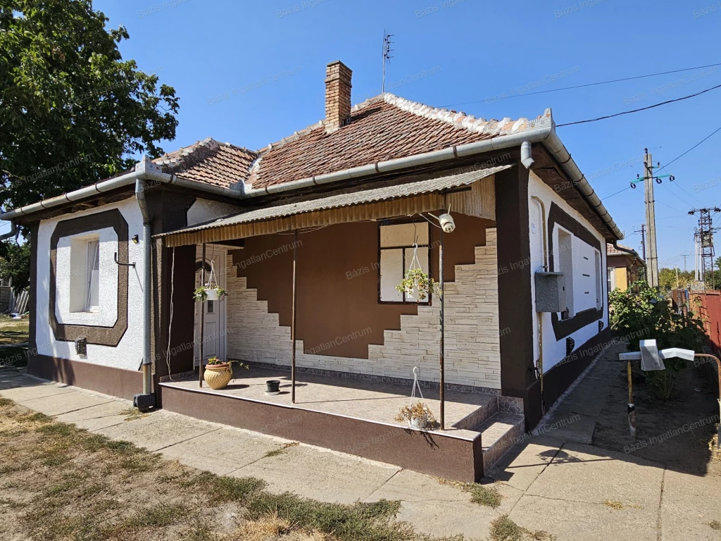 For sale house, Kisszállás