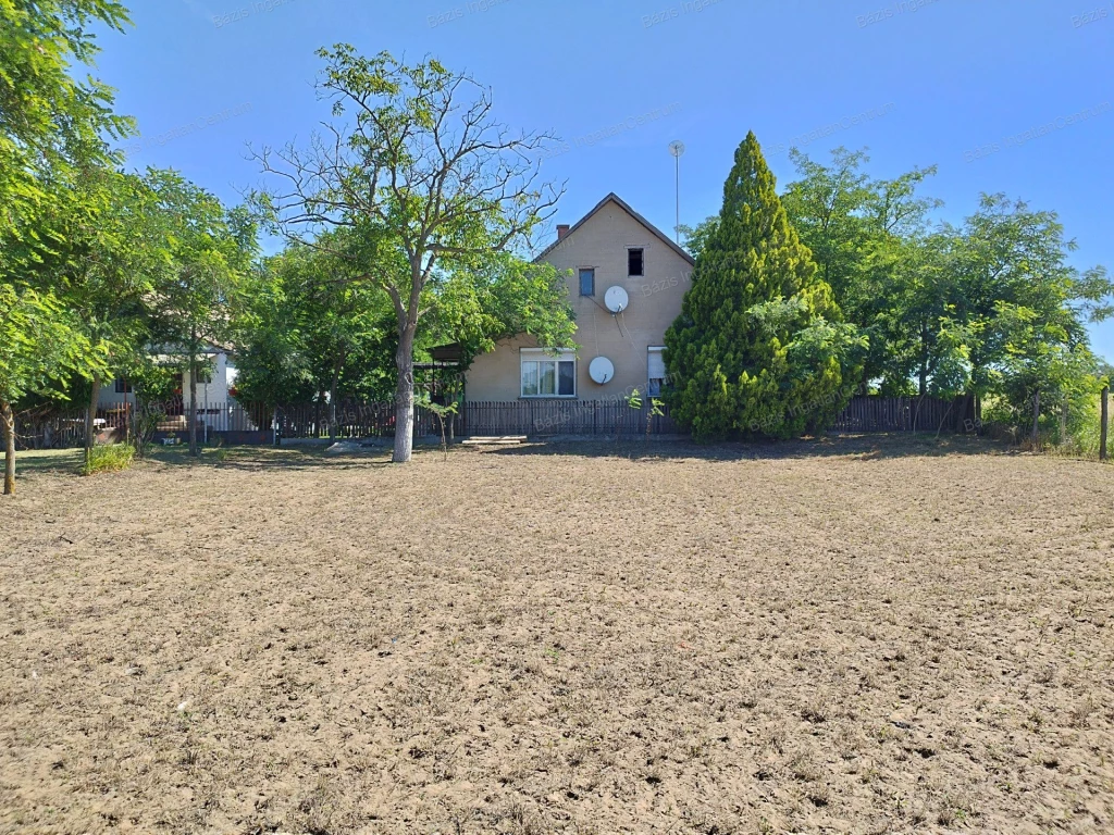 For sale grange, Orgovány