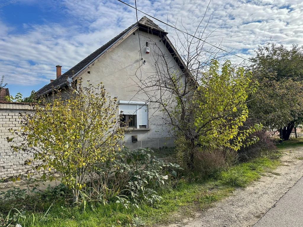 For sale house, Mélykút