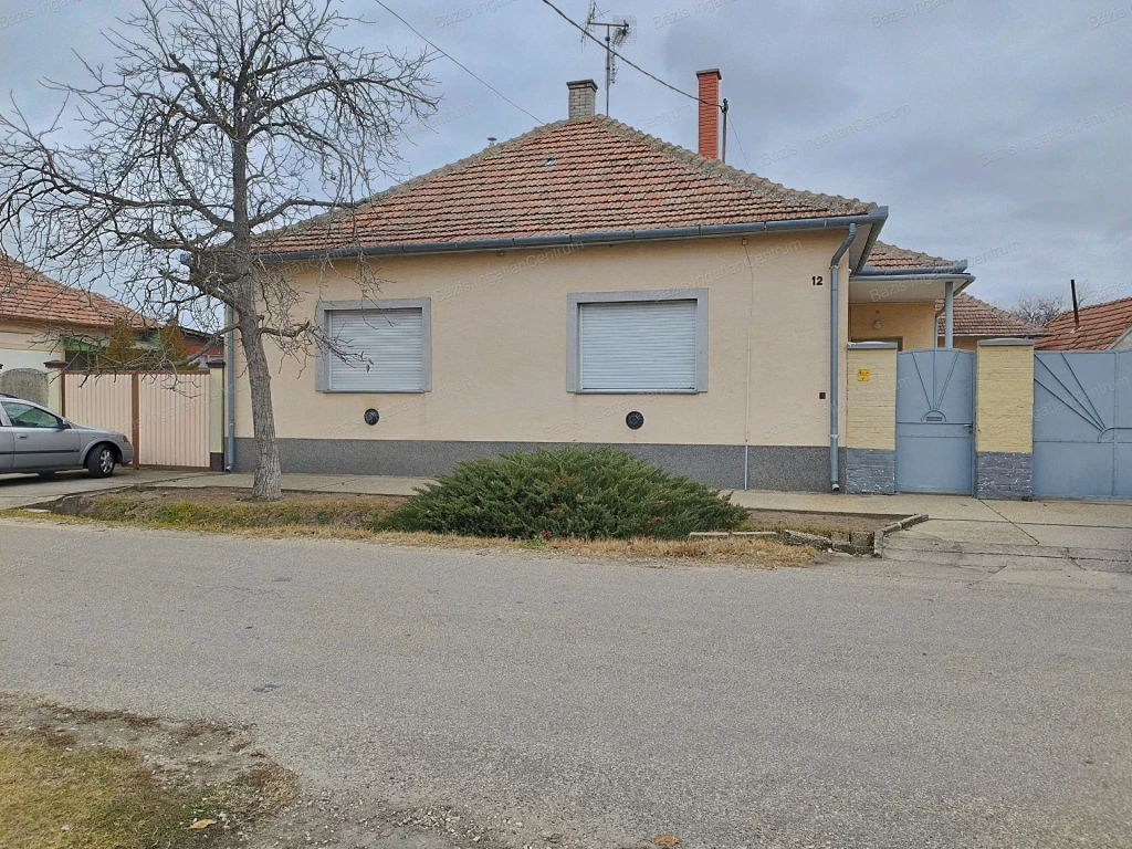 For sale house, Soltvadkert