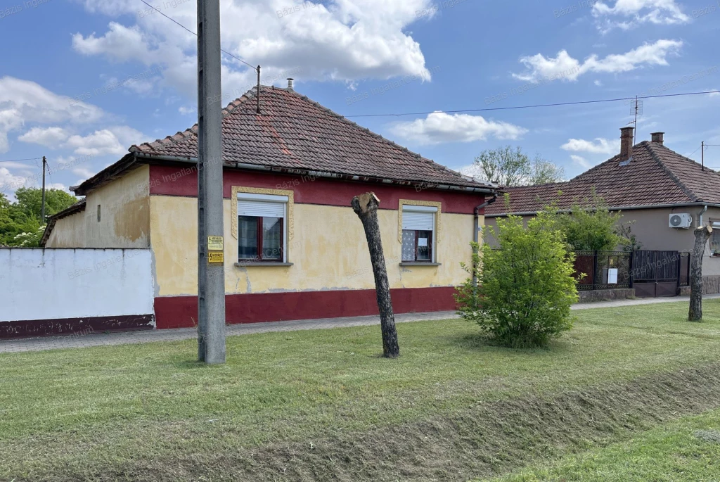 Bácsszőlősön 71 nm-es családi ház eladó