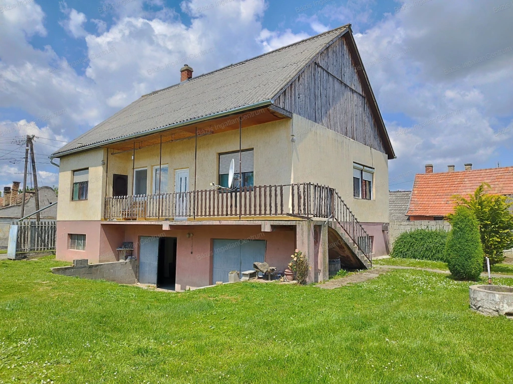 For sale house, Fajsz